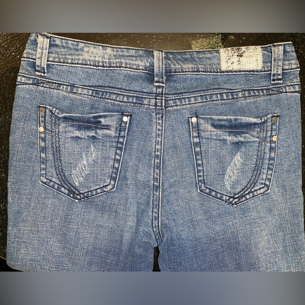 Woman’s jeans with bling detailing - Picture 6 of 11